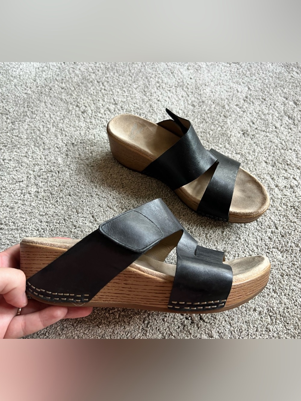 Dansko Lacee Women’s Size 38 Black Leather Wedge Heel Sandals Slides